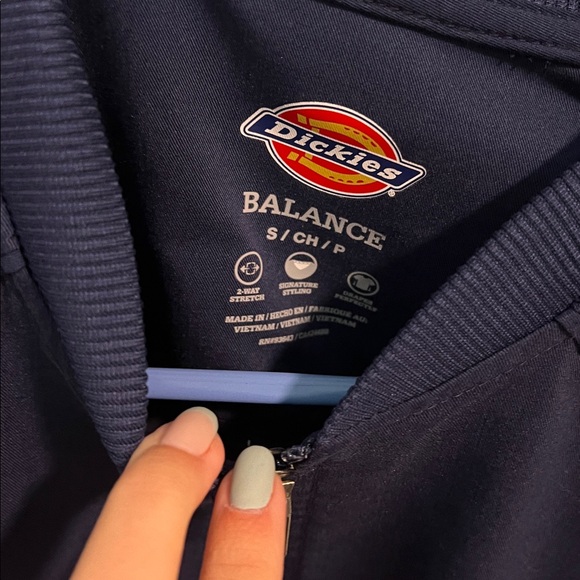 Dickies navy blue scrub jacket. - Picture 3 of 3
